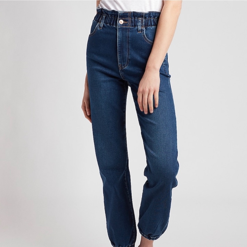 NEVER WORN WITH TAGS - Express Jogger Super High Rise Jeans
